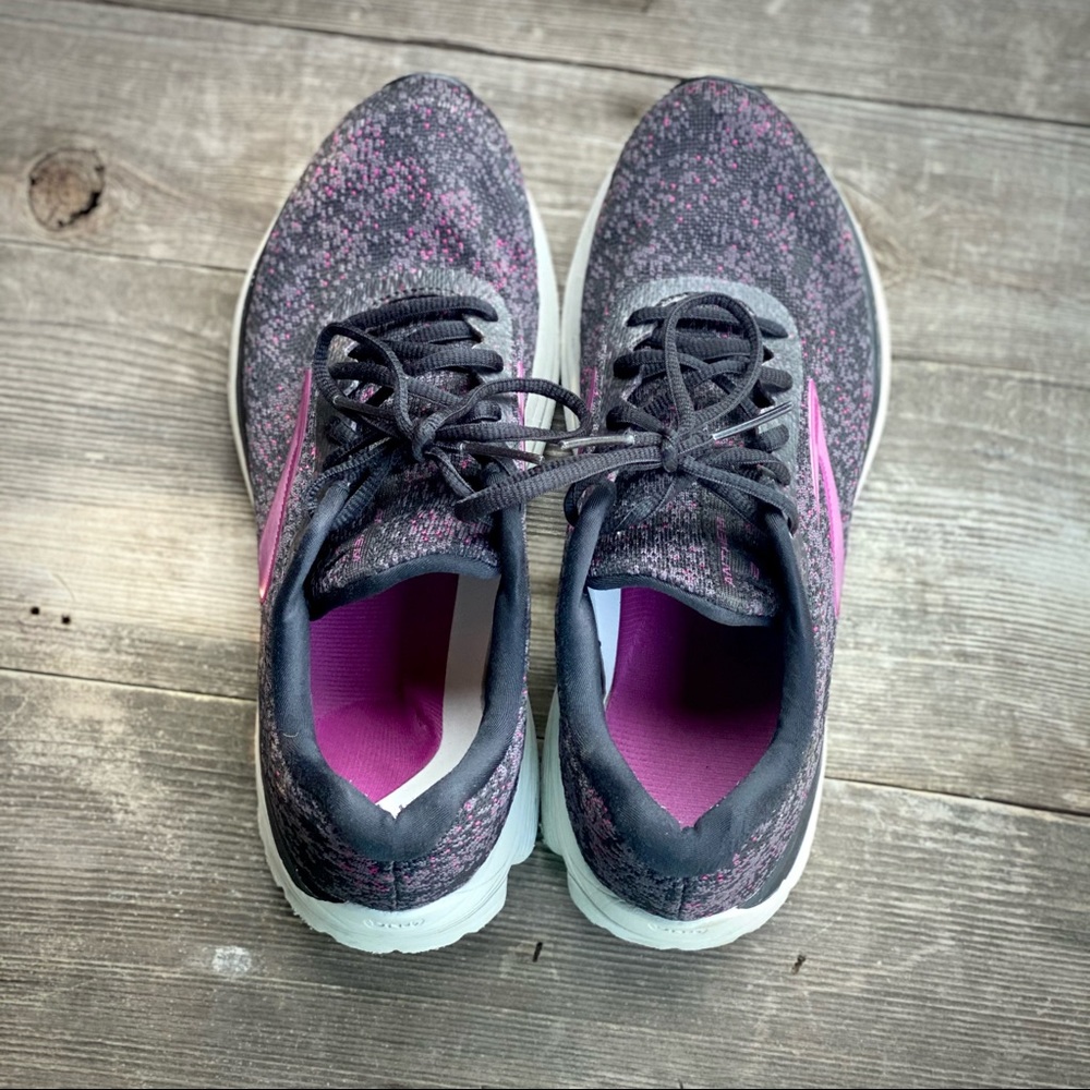 Women’s Brooks Revel 4 Sneakers size 9.5 Medium - Picture 7 of 7